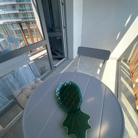 Paradiso 'в' 403 Fancy Apartment *