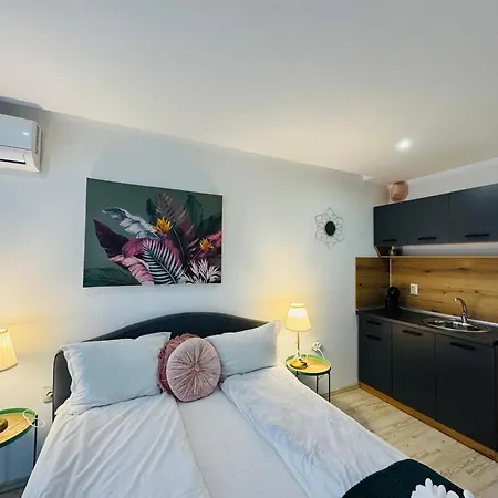 Апартамент Paradiso 'в' 403 Fancy Несебър
