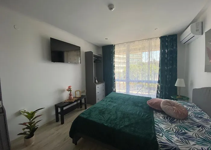 Paradiso 'в' 403 Fancy Апартаменты *