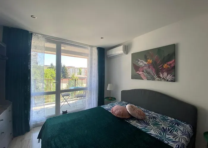 Апартаменты Paradiso 'в' 403 Fancy Несебр